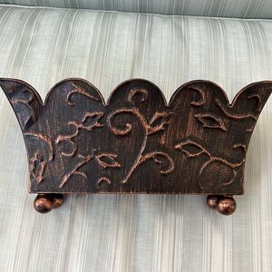 Embossed Metal container with fluted/scalloped top - EUC